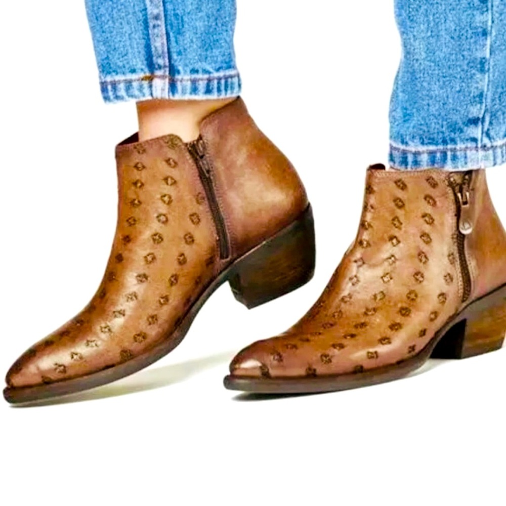 KANNA Embossed Starshine Leather Ankle Boot in Brown Size 40
